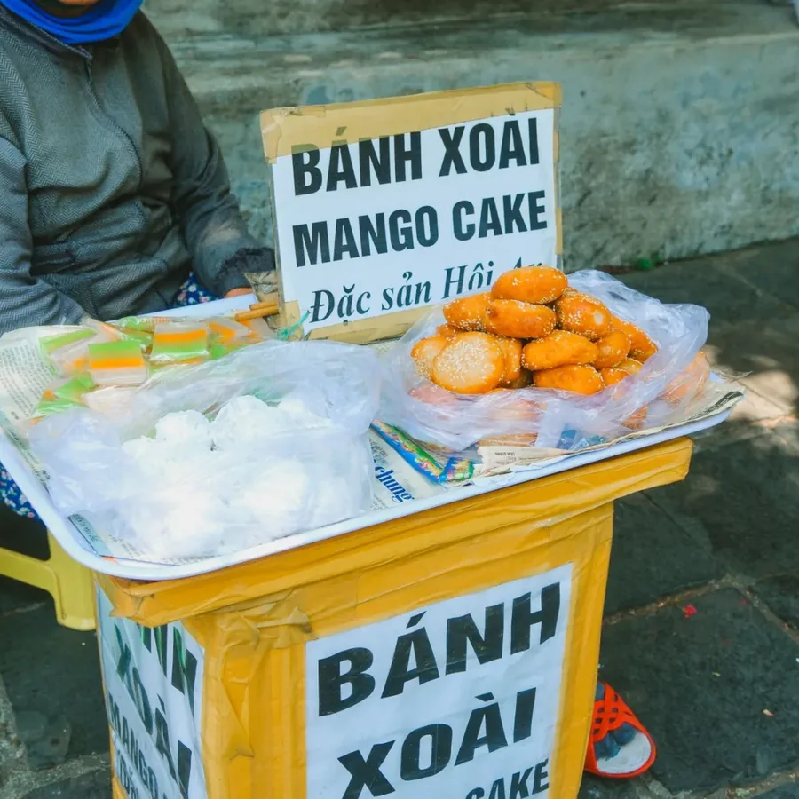 Nhân viên đang pha chế