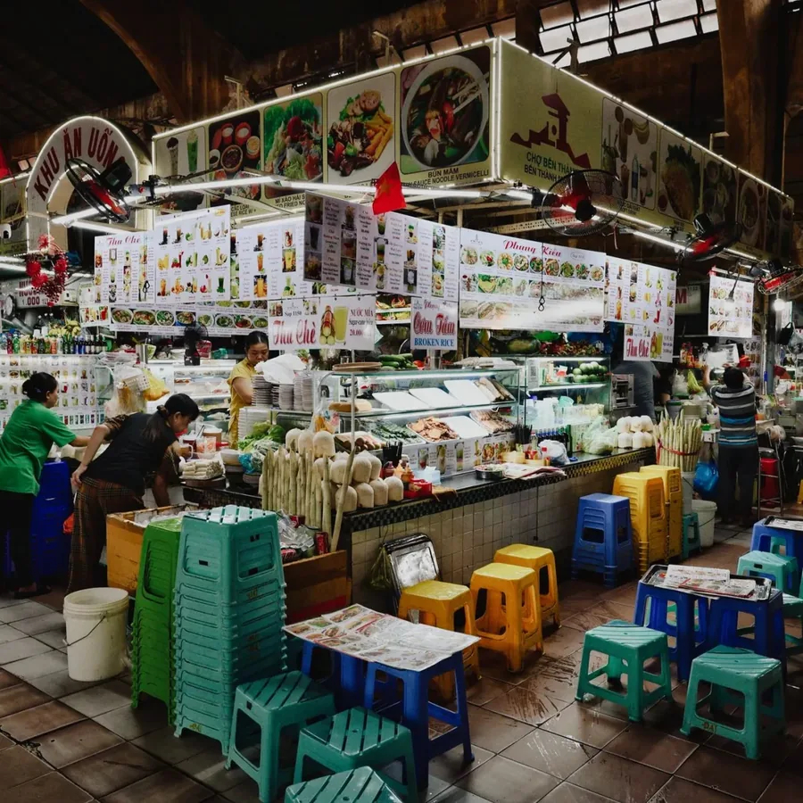 Khu bàn dài làm việc